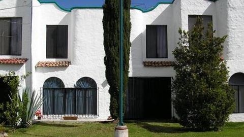 Venta Renta mensual de Casa con Garage techado en San Juan del Río Querétaro  (AYUNTAMIENTO 60 CASA 15, QUINTAS ESMERALDA) | Melrom 5881